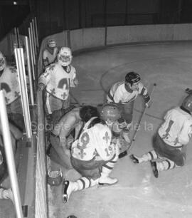 Équipe de hockey féminine à Lebel-sur-Quévillon