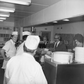 Gérard Poirier [?] Cafétéria du camp Atco à Lebel-sur-Quévillon