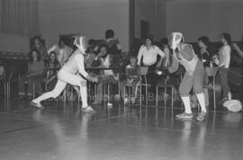 Combat d’escrime aux finales des Jeux de Québec à Chapais