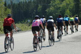 Groupe de cyclistes à Chibougamau