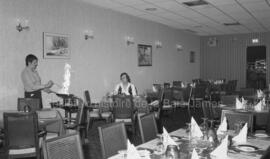 Salle à manger dans le restaurant aux Quatre à Lebel-sur-Quévillon
