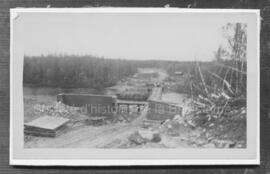 Construction du pont enjambant la rivière Ashuapmuchuan, 20 juillet 1948