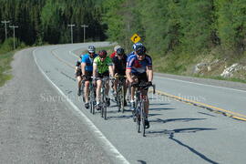 Groupe de cyclistes à Chibougamau