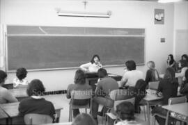 Marie-Josée Longchamps accompagnée d’un groupe d’élèves, à Lebel-sur-Quévillon