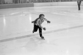 Jeune patineuse aux finales des Jeux de Québec à Chapais