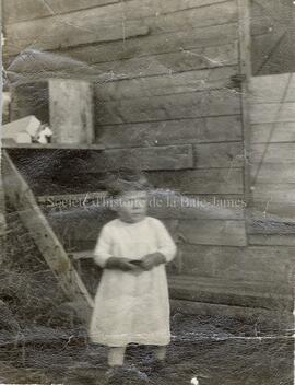 Raoul Jourdain, enfant, au campement de la baie Caché, Lac Doré