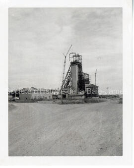 Construction du Puits Perry (26 août 1970).