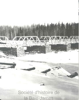 Pont en hiver sur la route de Chibougamau