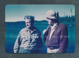 Ray Wilkie et Wally McQuadeau Rainbow Lodge en 1953.