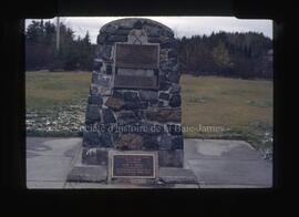 Monument commémoratif de la découverte de cuivre par Leo Springer, à Chapais