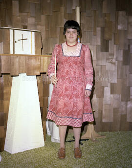 Enfant lors de sa profession de foi