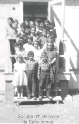 Classe de Mme Yvonne Gervais Francoeur à Chapais.