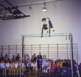 Spectacle de gymnastique prenant place à l’École Boréale