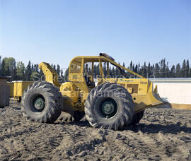 Machinerie de Domtar en forêt à Lebel-sur-Quévillon