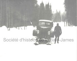 Autoneige sur la route de Chibougamau