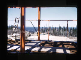 Station radar du mont Bourbeau en construction