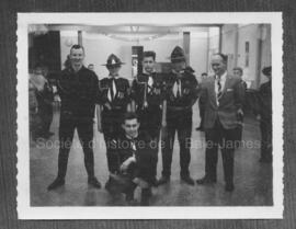 Scouts au début des années 1960. 3 d’entre eux sont devenus scouts de la Reine à Montréal en 1963.