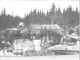 Campement le long de la route de Chibougamau.