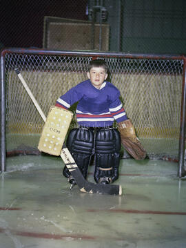 Jeune joueur de hockey, gardien de but, à Lebel-sur-Quévillon