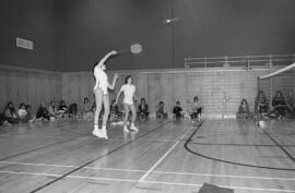 Partie de badminton aux finales des Jeux de Québec à Chapais