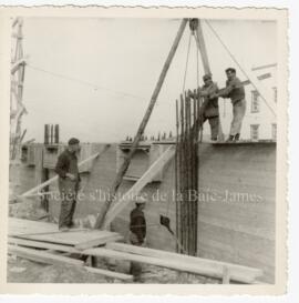 Construction d’église [Lansdowne House ?]