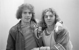 M. Guy Demers, M. Carol Perron et M. Jean-Guy Perron lors d’une partie de hockey