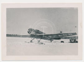 Avion au poste de la Compagnie de la Baie d'Hudson à Waswanipi