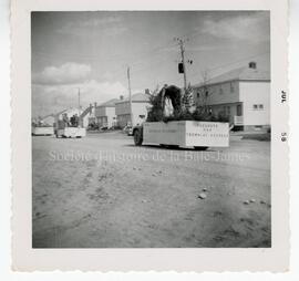 Parade de la St-Jean-Baptiste sur la 3e rue à Chibougamau