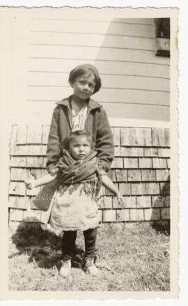 Deux enfants cries [mission catholique d’Albany?]