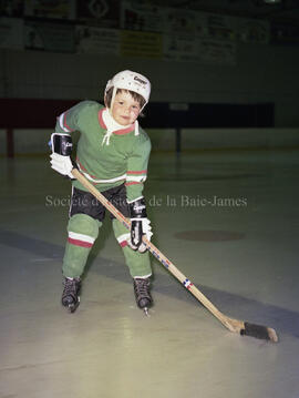 Jeune joueur de hockey, à Lebel-sur-Quévillon