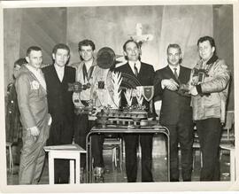 Cérémonie de remise des trophées, en compagnie du maire Godefroy de Billy