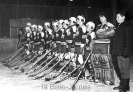 Équipe de hockey du frère Clément Larose, commanditée par la mine Campbell