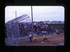 Chibougamau, partie de balle-molle ou baseball