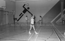 Groupe de jeune dans le gymnase de l’école Saint-Dominique-Savio aux finales des    Jeux du Québe...