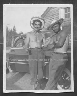 Les prospecteurs Toussaint Céré et Joseph « Joe Chibougamau » Mann vers 1955. Cette photo fut pri...