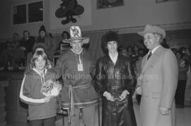 Groupe de personnes aux finales des Jeux de Québec à Chapais