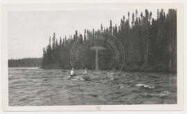 Thérèse Bernier et J.B. Gaudreau en canot