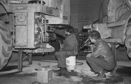 Des travailleurs de la compagnie des Produits forestiers Saucier à Lebel-sur-Quévillon