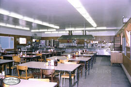 Cafétéria à l’intérieur de l’usine Domtar à Lebel-sur-Quévillon