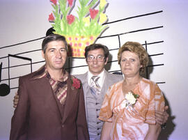 3 personnes au mariage de Ginette Dumont et Bernard Germain à Lebel-sur-Quévillon