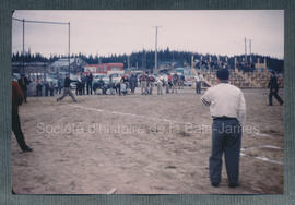 Terrain de balle du Lac Gilman à l’été 1958. Au bâton figure Donald McLean, le premier gérant de ...