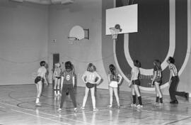Partie de basket-ball aux finales des Jeux du Québec à Chapais