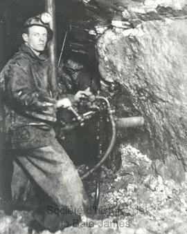 Foreuse utilisée dans les mines