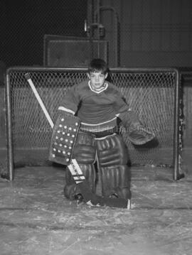 Jeune joueur de hockey, gardien de but, à Lebel-sur-Quévillon