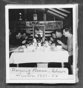 Salle à manger à la mine Adnor en 1951-1952.