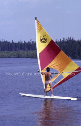 Lac Caché, Pat Rousseau, planche à voile.
