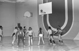Partie de basket-ball aux finales des Jeux du Québec à Chapais