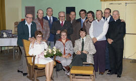 Groupe de personnes à la soirée de dépar W Whittom de Lebel-sur-Quévillon