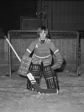 Jeune joueur de hockey, gardien de but, à Lebel-sur-Quévillon