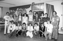 Groupe de personnes pour les courses de canots et activités ayant eu lieu à Lebel-sur-Quévillon